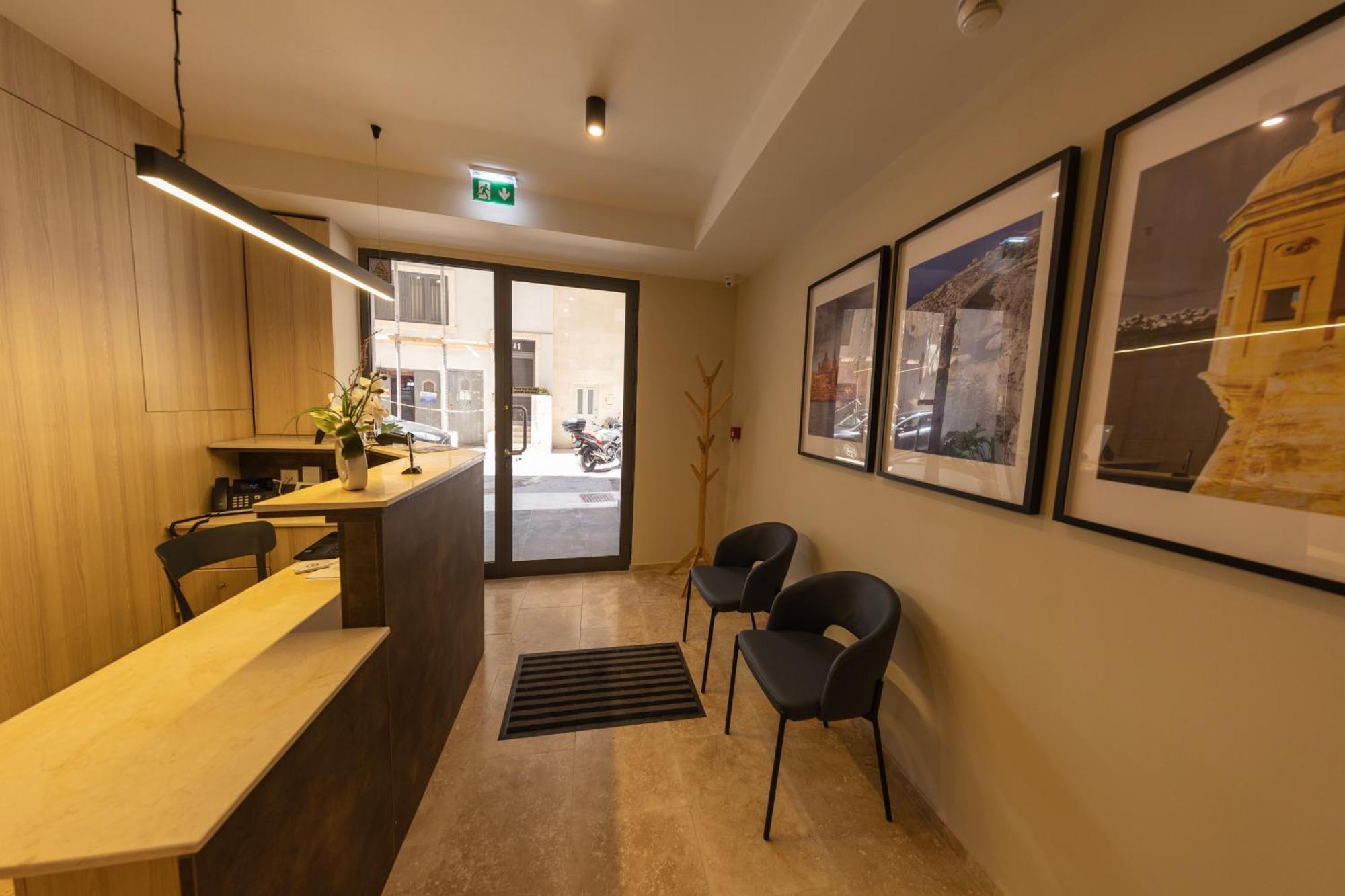 East Sliema Suites Екстериор снимка