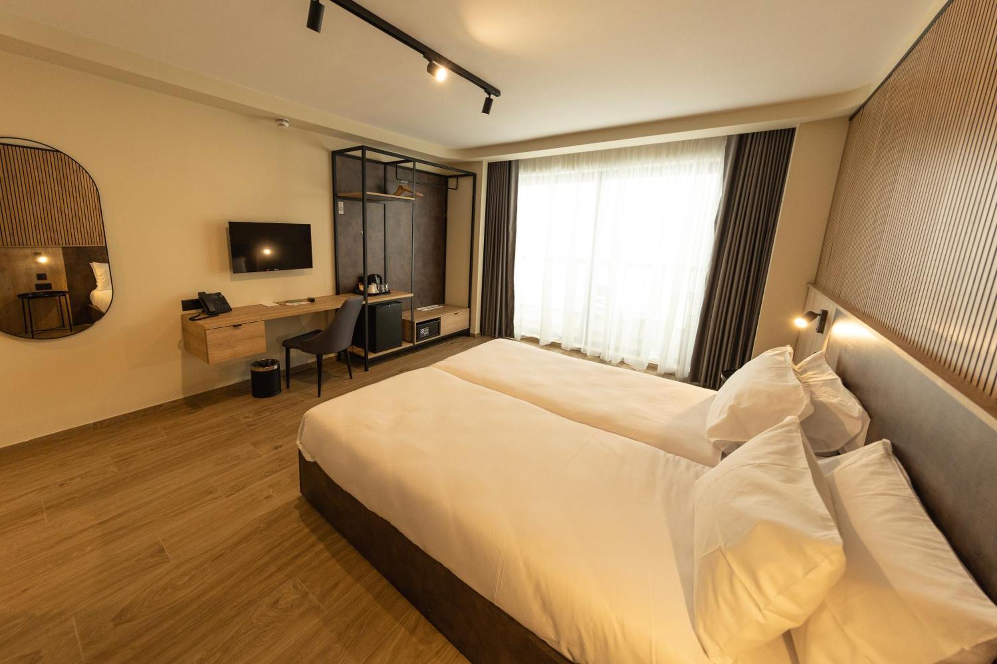 East Sliema Suites Екстериор снимка